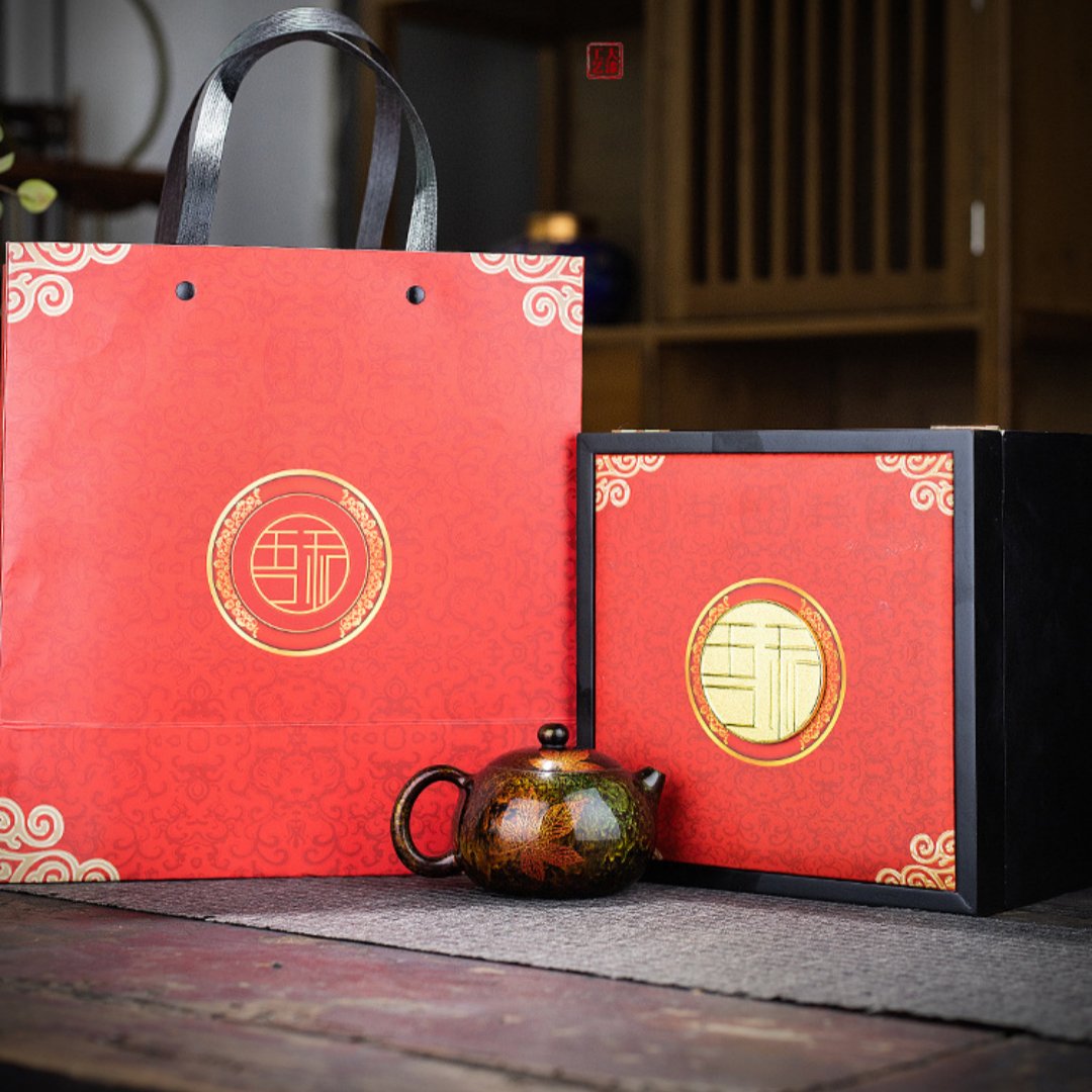 Fuzhou Handcrafted Bodiless Lacquer Maple Leaf Teapot Gift Box, 5.4 fl oz - Image 7