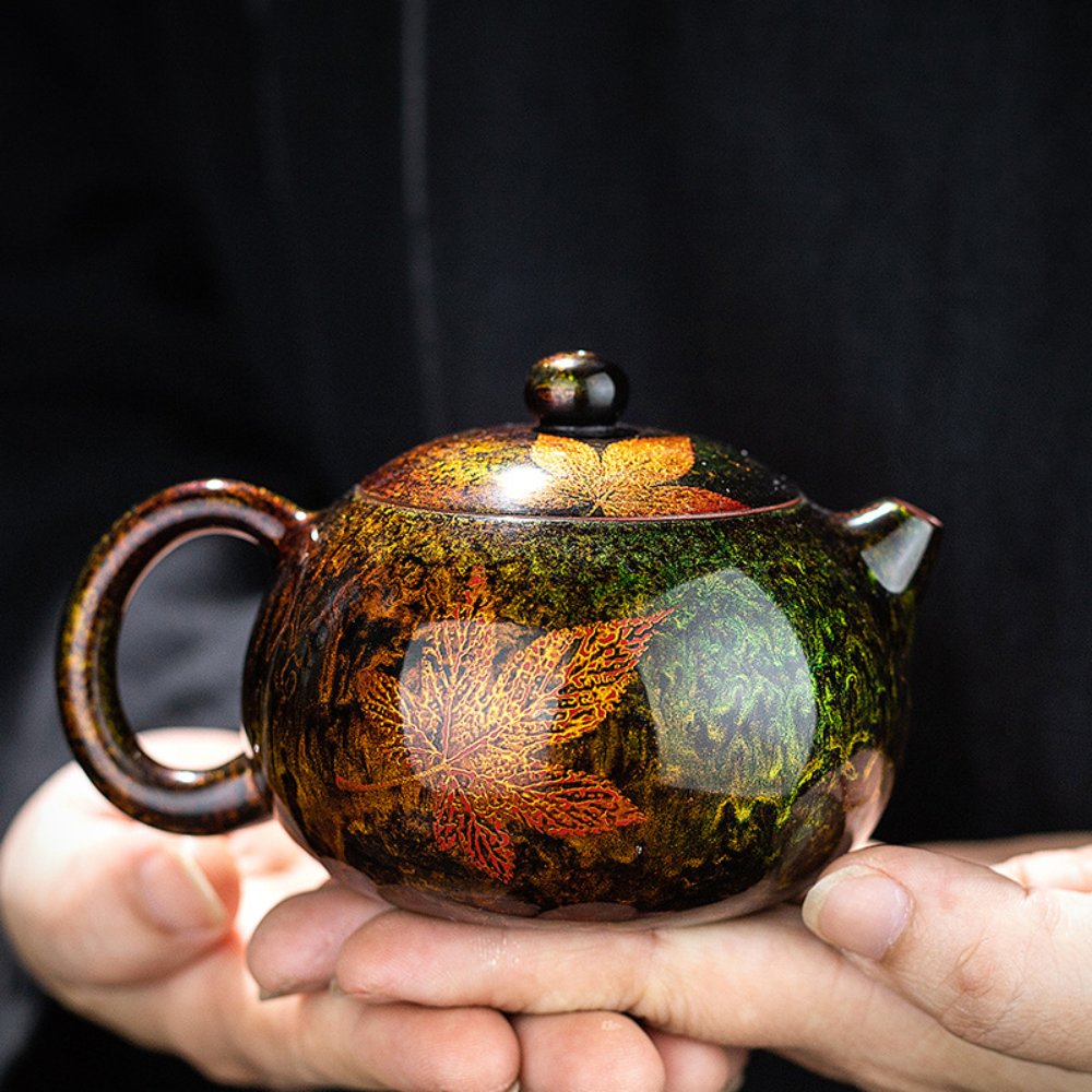 Fuzhou Handcrafted Bodiless Lacquer Maple Leaf Teapot Gift Box, 5.4 fl oz - Image 3