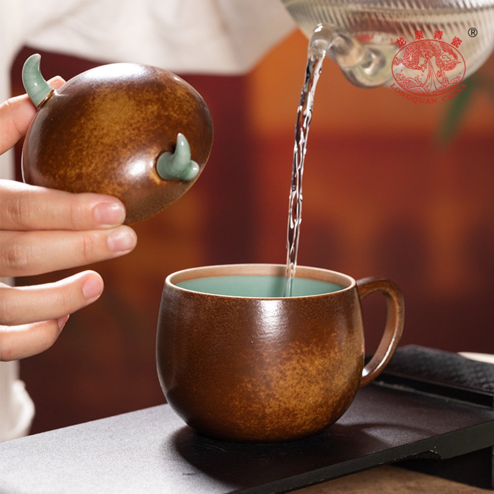 Longquan Celadon Tea Mug – Handmade Ceramic Cup with Oxhorn Lid, Perfect Gift - Image 4