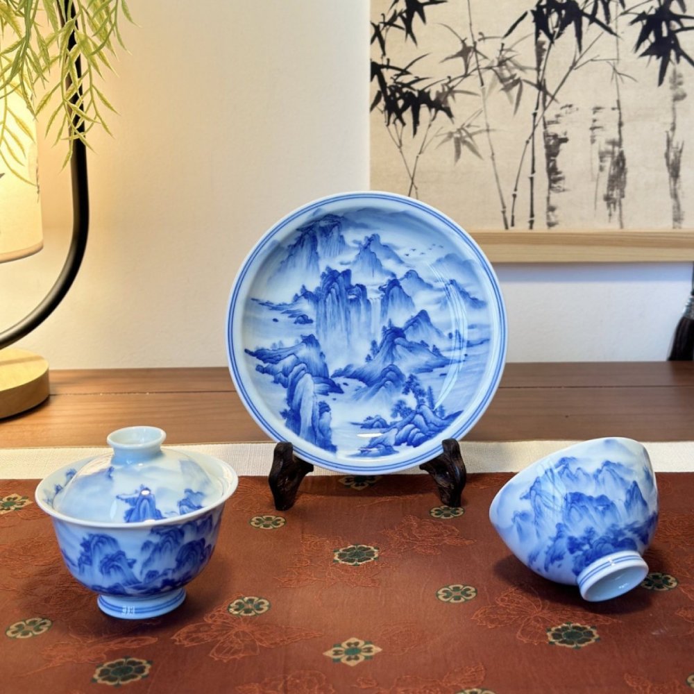 Hand-Painted Blue & White Gaiwan Tea Set – Jingdezhen Gongfu Porcelain (3-Piece) - Image 6