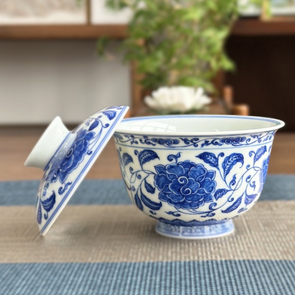 Hand-Painted Blue & White Porcelain Peony Gaiwan with Gift Box – Jingdezhen Artisan - Image 2