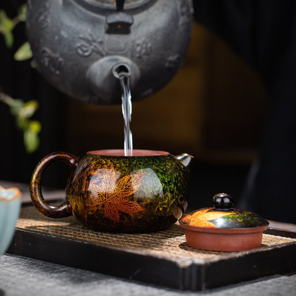 Fuzhou Handcrafted Bodiless Lacquer Maple Leaf Teapot Gift Box, 5.4 fl oz - Image 5