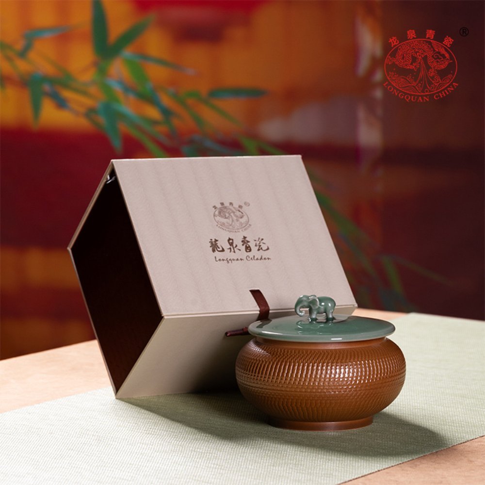 Dragon Kiln Celadon Handmade Elephant Tea Caddy – 850ML Large Capacity with Gift Box - Image 6