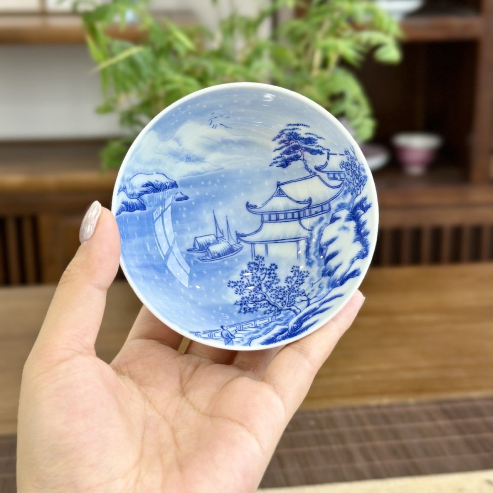 Hand-Painted Blue & White Snow Scene Pu-erh Tea Cup – Luxury Retro Chinese Gongfu Tea Cup, 3oz - Image 4